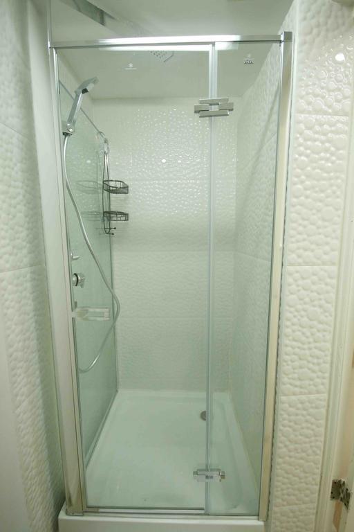 Cattleya Luxury Suites Kingston Quarto foto